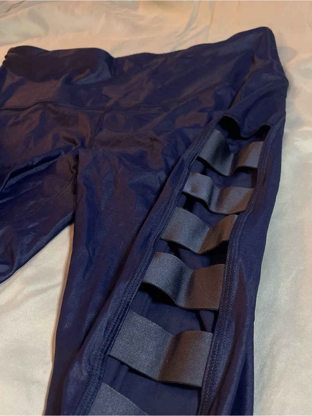 Knockout Victoria’s Secret Navy Blue Strappy Side Leggings workout gym running